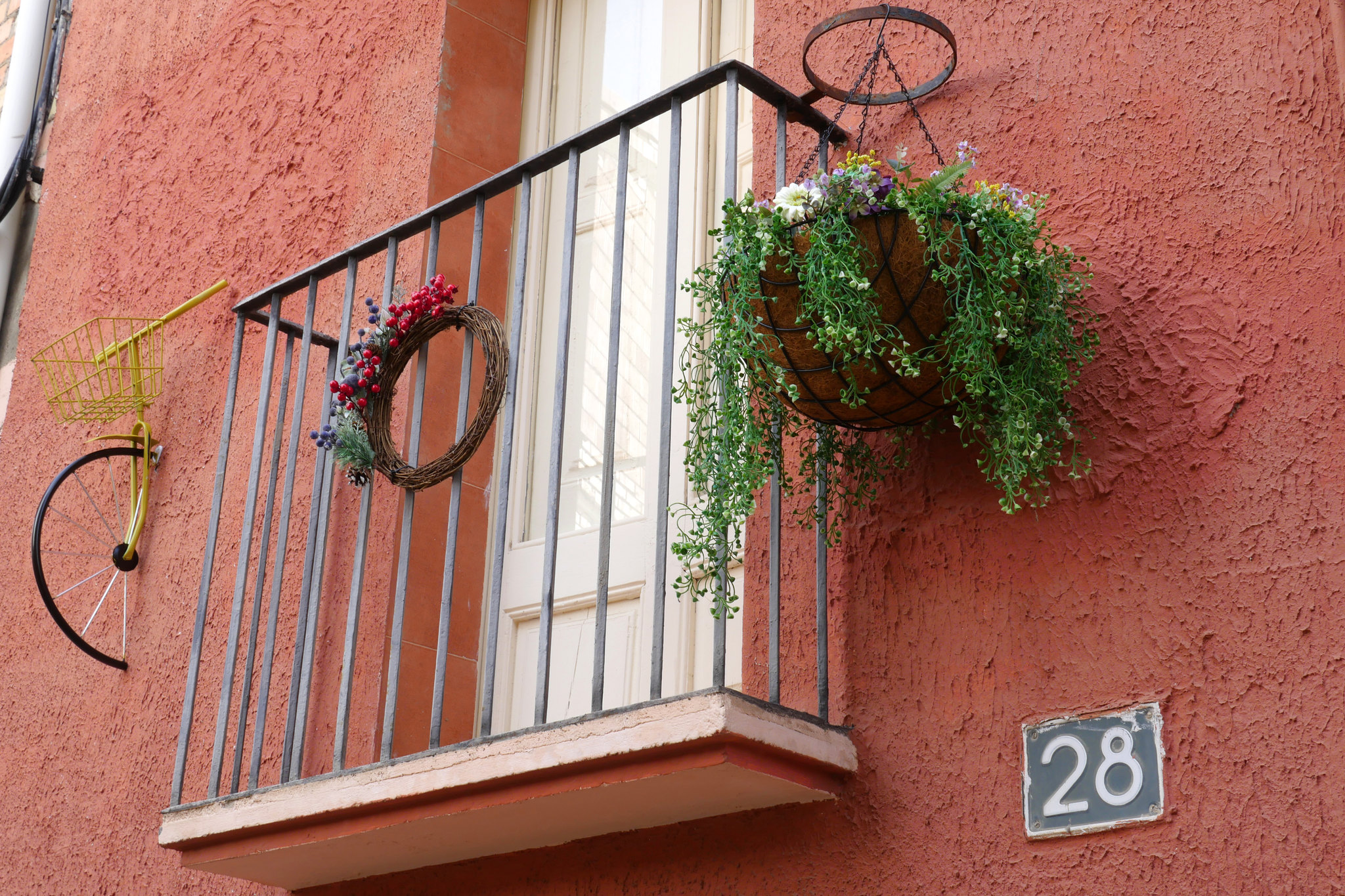 Living area with comfortable seating - Slide 2